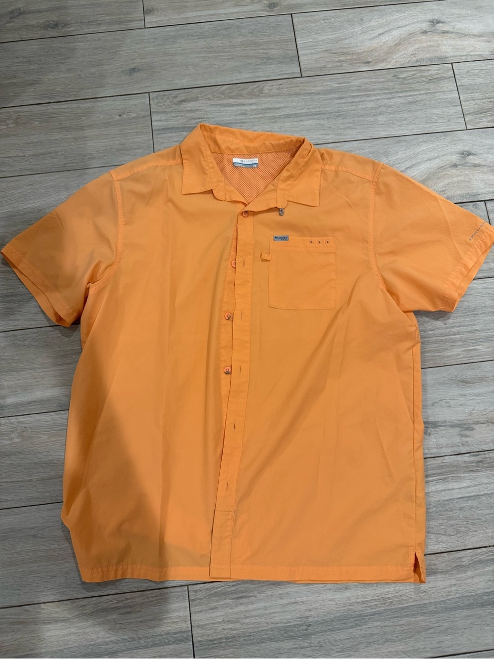 Columbia Men’s Short Sleeve Button-Up Shirt in Bright Orange